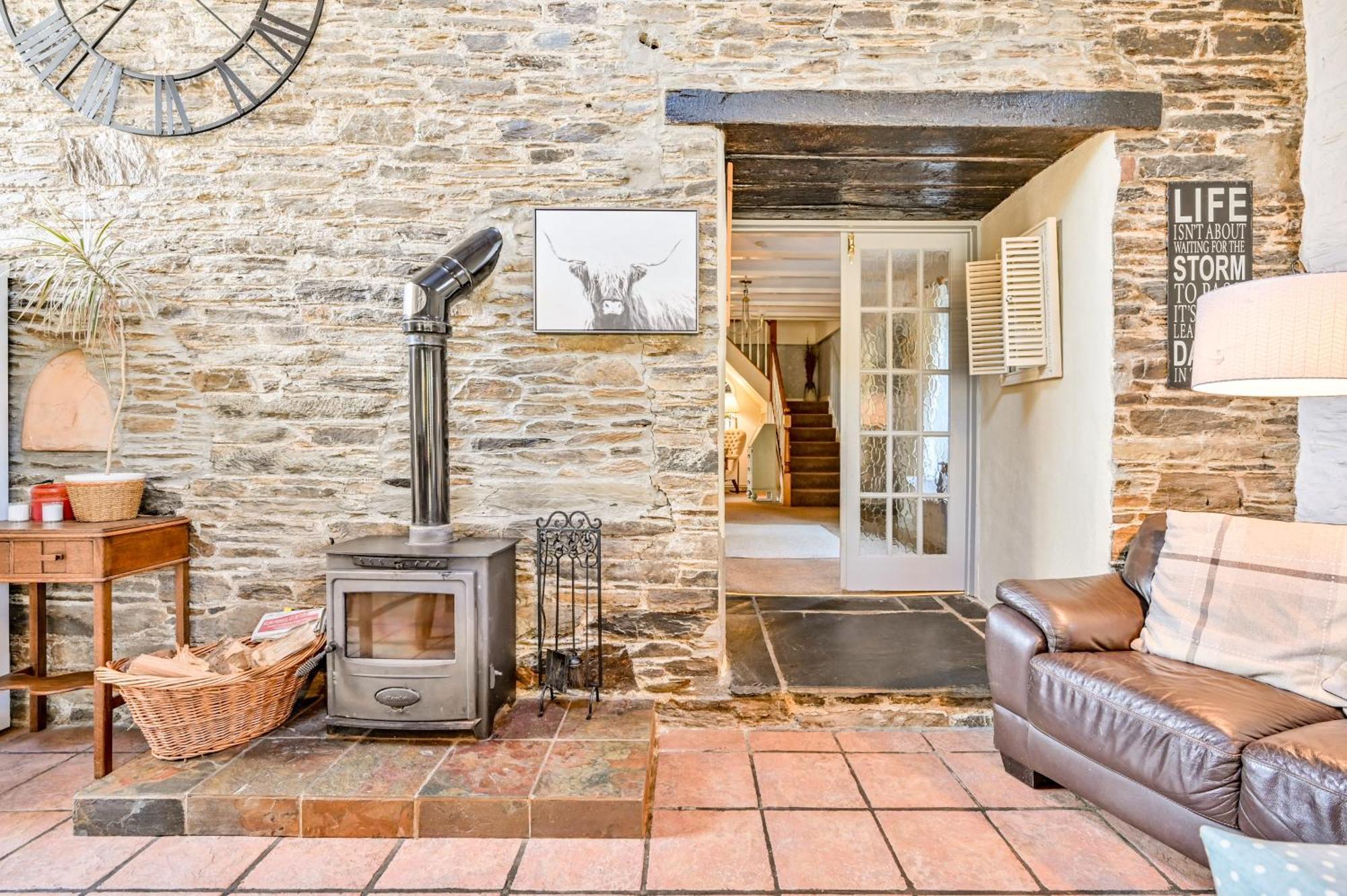 Polean Farm Cottages - With Free Animal Feeding And Pony Rides And Free Access To A Nearby Pool ルー 部屋 写真