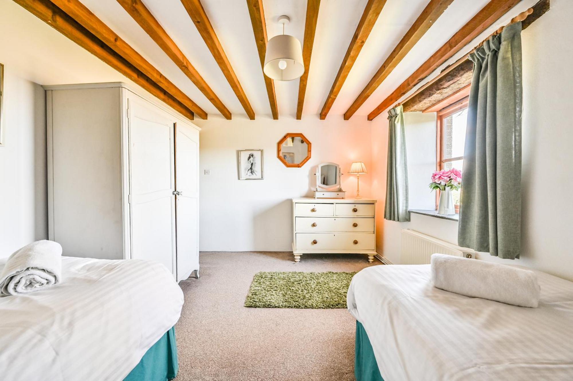 Polean Farm Cottages - With Free Animal Feeding And Pony Rides And Free Access To A Nearby Pool ルー 部屋 写真