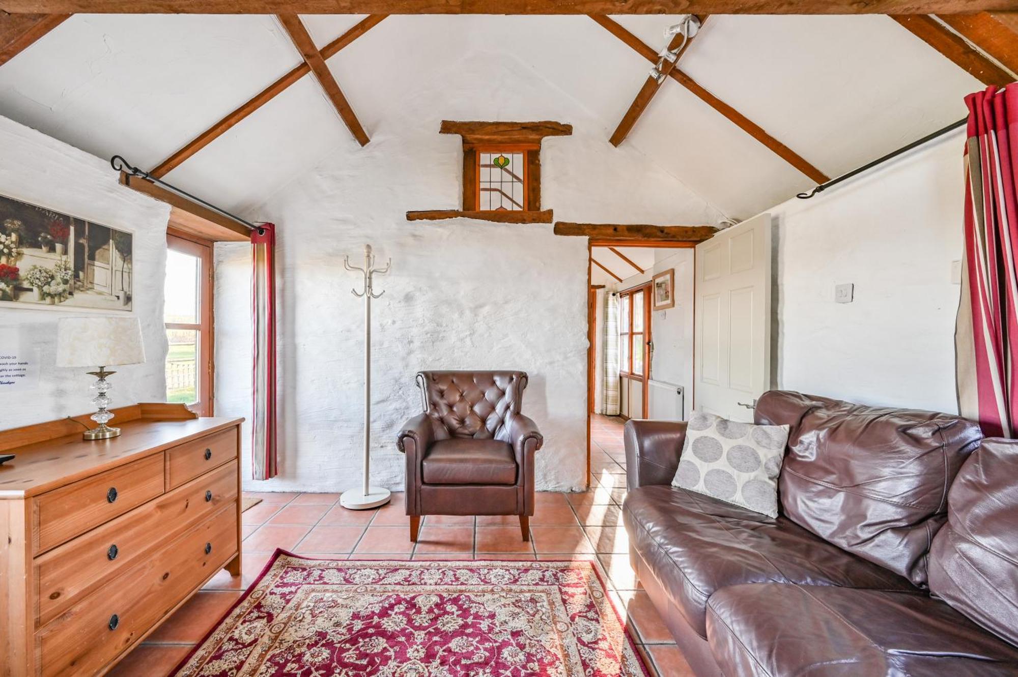Polean Farm Cottages - With Free Animal Feeding And Pony Rides And Free Access To A Nearby Pool ルー 部屋 写真